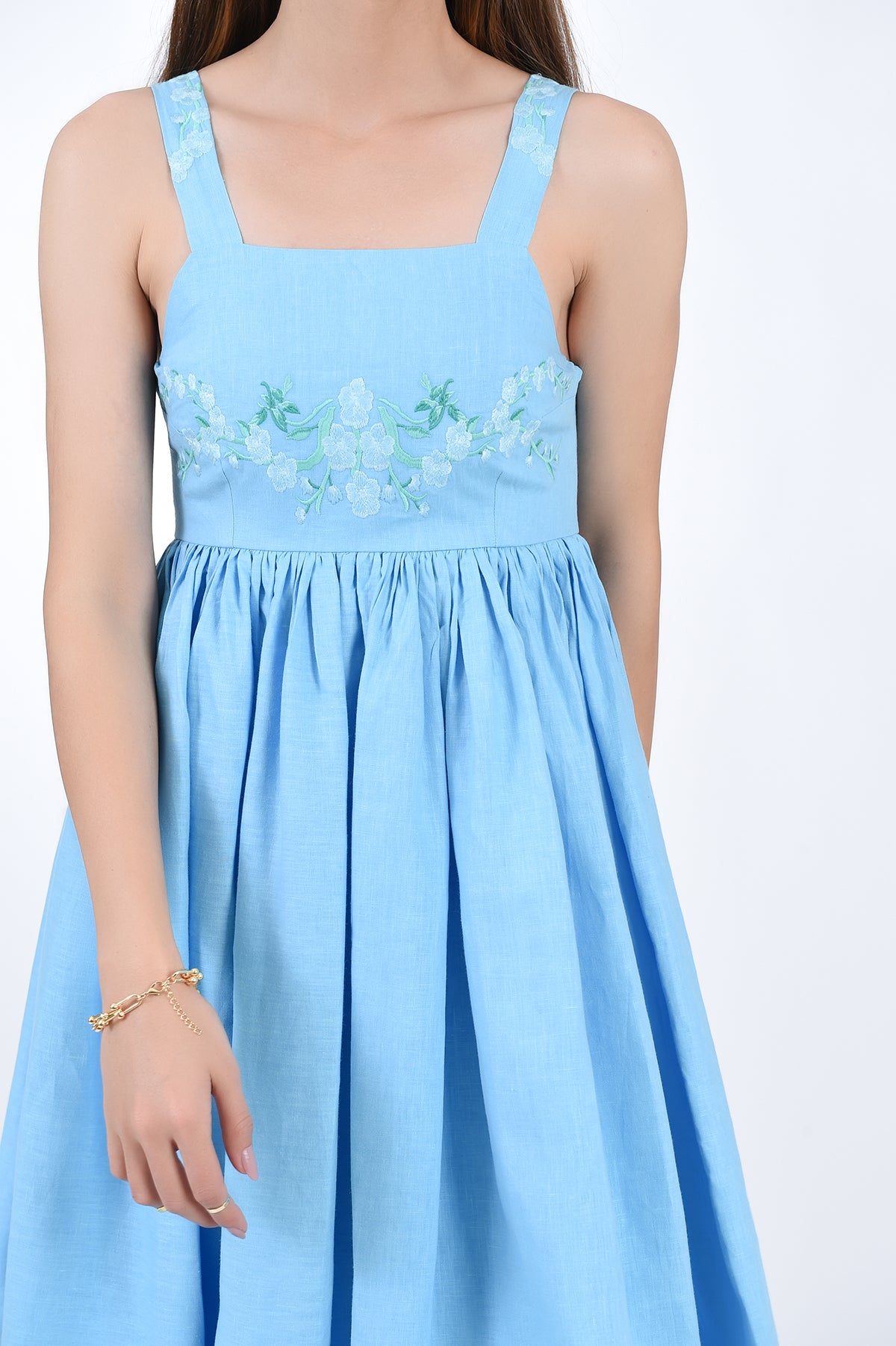 Fanm Mon Meliza Floral Embroidered Detail, Front Detail View.