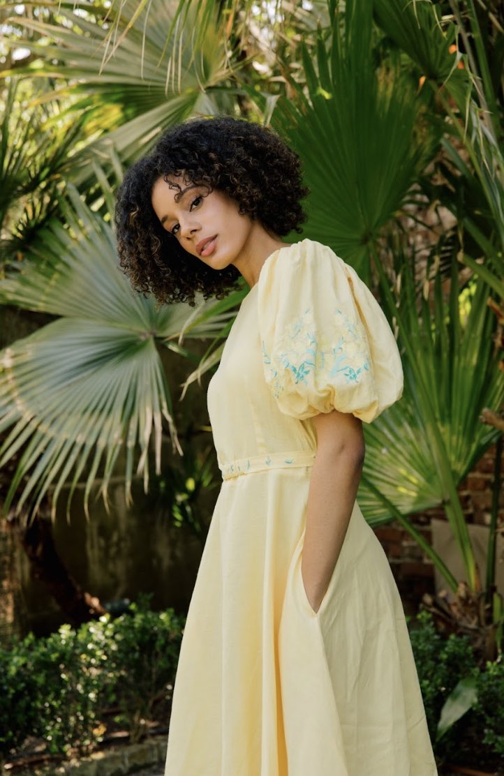 Fanm Mon Nazz Embroidered Puff Sleeve Detail