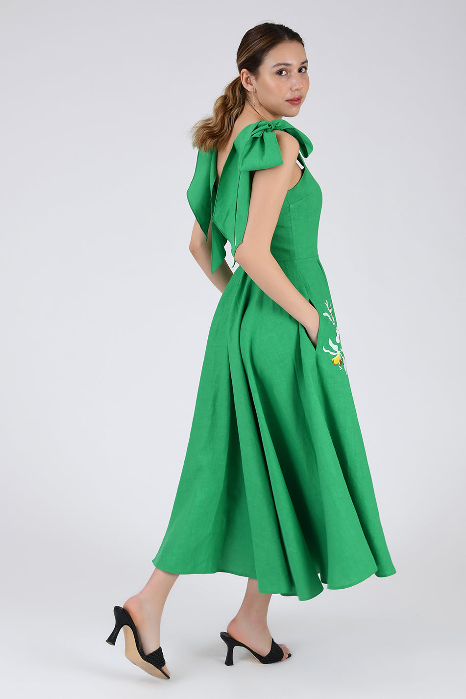 Side View of the Nilen Dress by Fanm Mon in Kelly Green