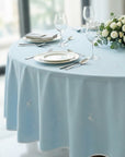 WHITE DAISY BLUE SCALLOPED ROUND TABLECOTH