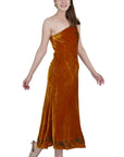 SONGUL ONE-SHOULDER VELVET DRESS WITH FLORAL EMBROIDERY DETAIL ON THE SHOULDER AND HEM